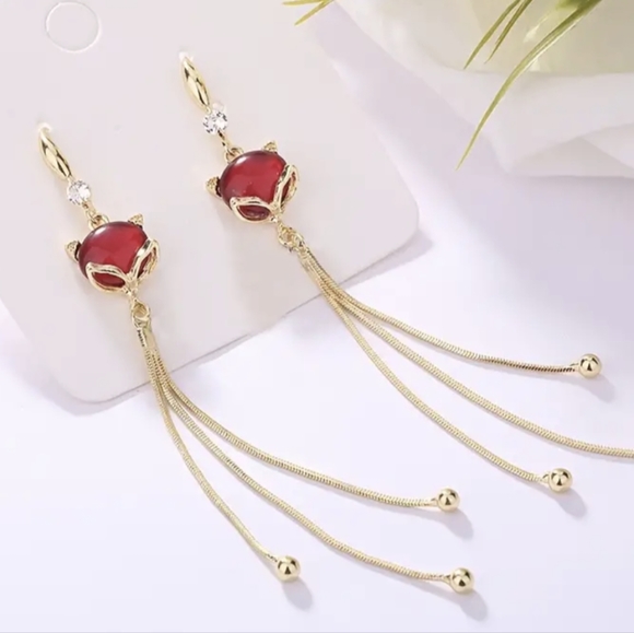 Jewelry - Nwt! Beautiful gold and reds tone dangling earrings